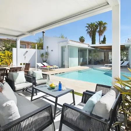 Villa Cristal By Select Port de Pollenca